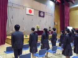 1国歌斉唱