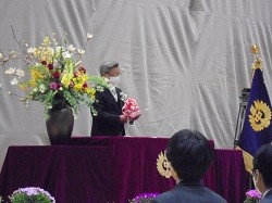 3校長祝辞1