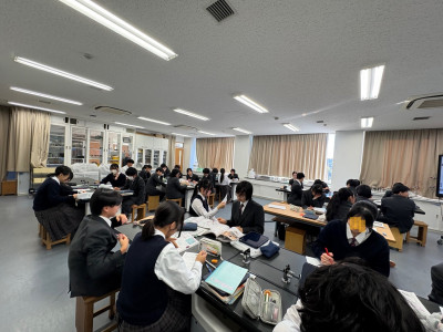 852c56ed-0b26-432a-b17e-915d1174c33f